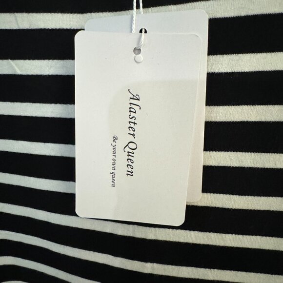 Alaster Queen Short Sleeved Black and White Striped Dress Size S NWT - Picture 5 of 8